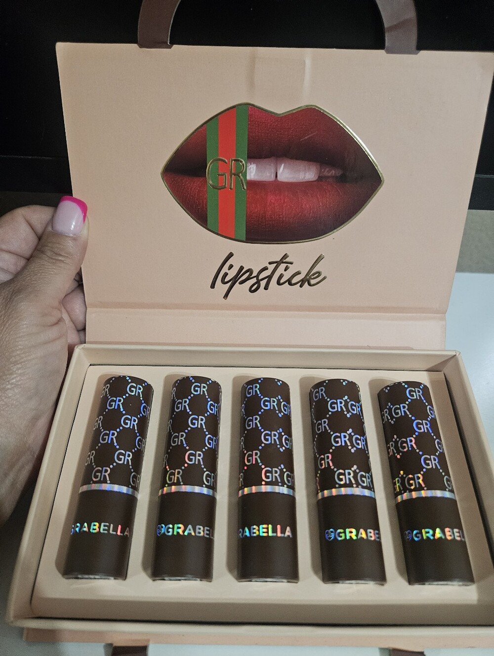Grabella Five-Piece Mouse Lipstick Set in Red and Nude Pink Tones - Picture 4 of 4